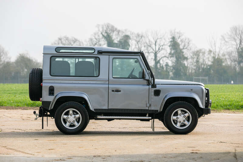 Used Land Rover Defender 90 1998 for sale - 78102180: Photo 5