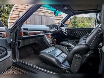 Used Mercedes-Benz 560 1989 for sale - 78302410: Photo