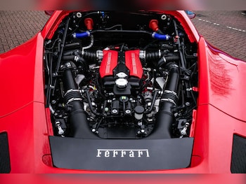 Used Ferrari 488 2023 for sale - 77238660: Photo