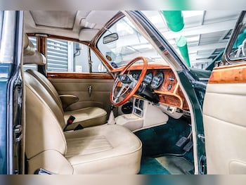 Used Jaguar Mark II 1960 for sale - 78385138: Photo