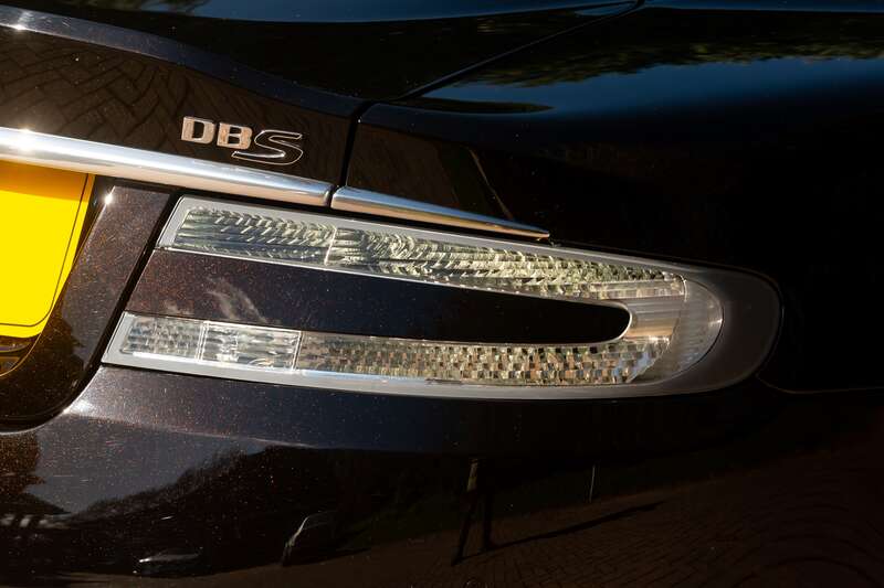 Used Aston Martin DBS 2010 for sale - 76473944: Photo 22