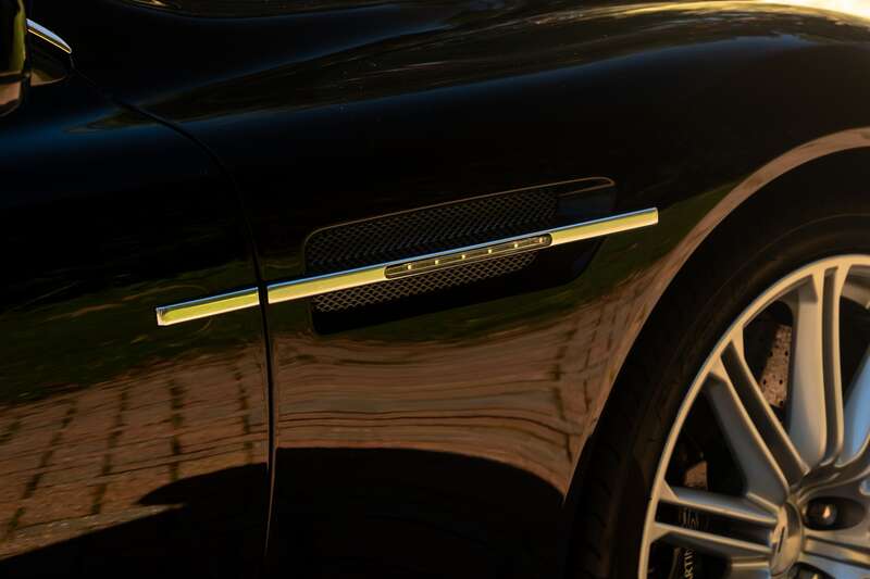 Used Aston Martin DBS 2010 for sale - 76473944: Photo 24