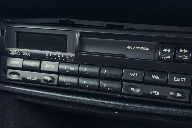 Used Ford Escort 1995 for sale - 77230750: Photo 23