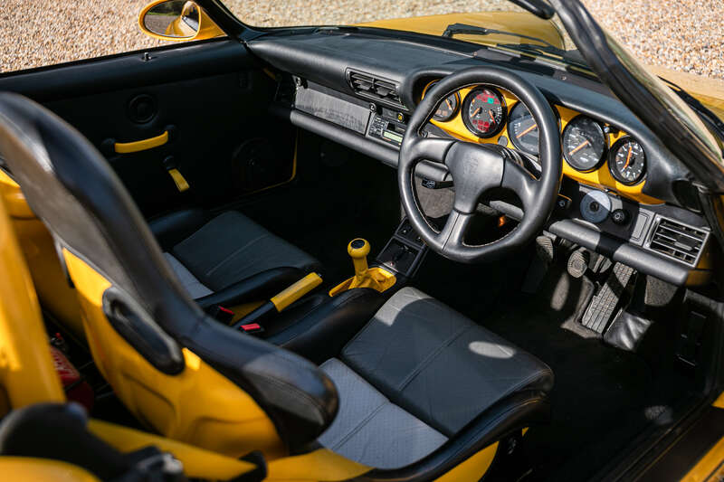 Used Porsche 911 for sale - 76338246: Photo 2