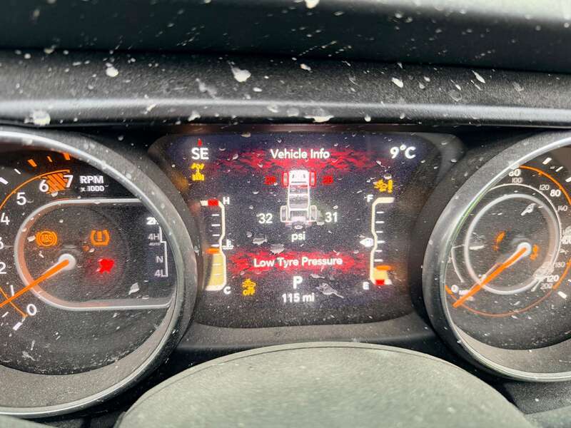 Used Jeep Wrangler 2023 for sale - 77387838: Photo 8