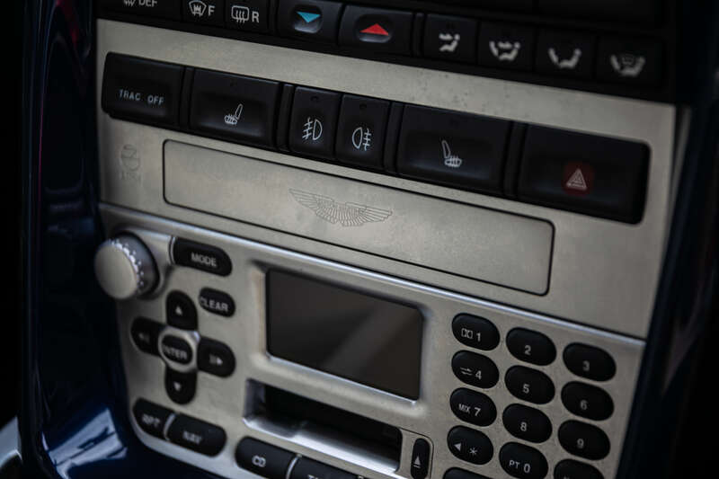 Used Aston Martin Vanquish 2003 for sale - 76318415: Photo 18