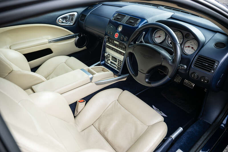 Used Aston Martin Vanquish 2003 for sale - 76318415: Photo 2