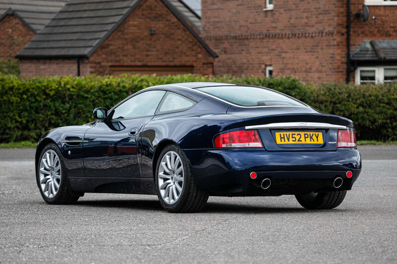 Used Aston Martin Vanquish 2003 for sale - 76318415: Photo 4