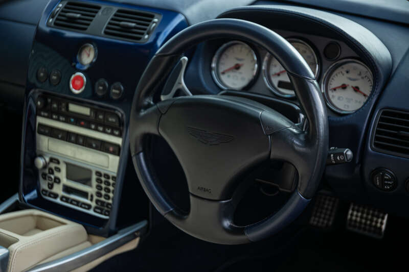 Used Aston Martin Vanquish 2003 for sale - 76318415: Photo 8
