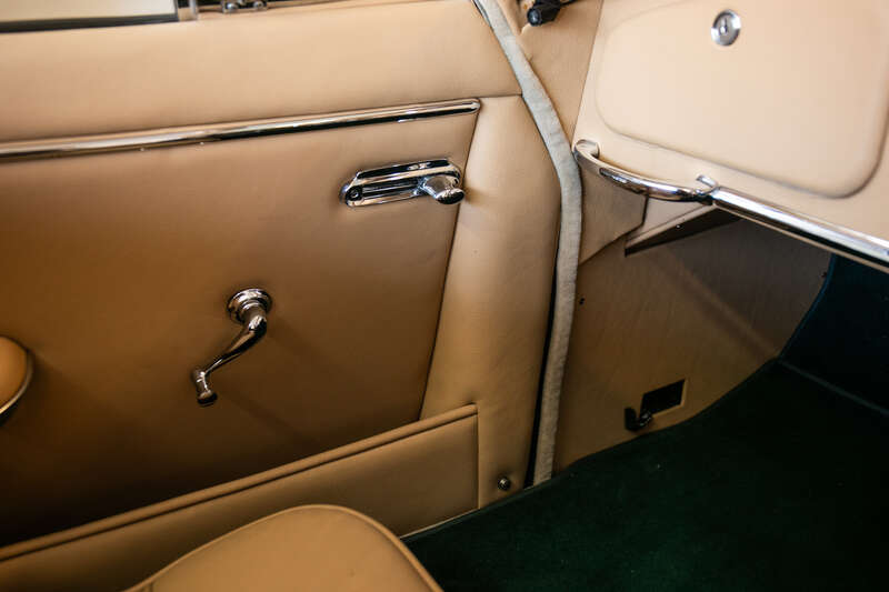 Used Jaguar XK 2015 for sale - 76073657: Photo 16