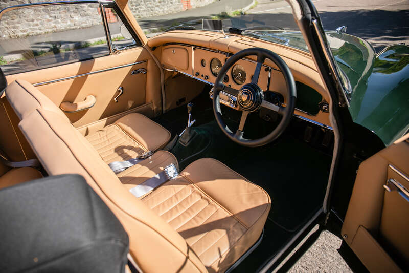 Used Jaguar XK 2015 for sale - 76073657: Photo 2