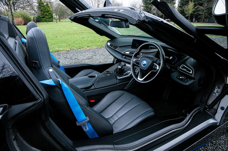 Used BMW i8 for sale - 77306408: Photo 2