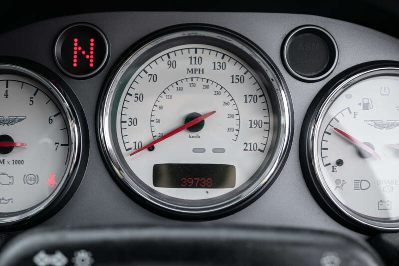 Used Aston Martin Vanquish 2002 for sale - 76315582: Photo 10