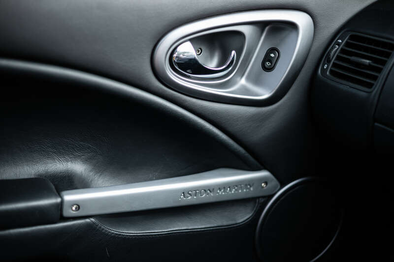 Used Aston Martin Vanquish 2002 for sale - 76315582: Photo 21