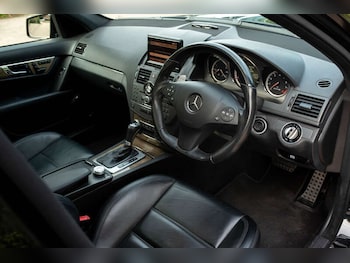 Used Mercedes-Benz C-Class 2010 for sale - 75950501: Photo