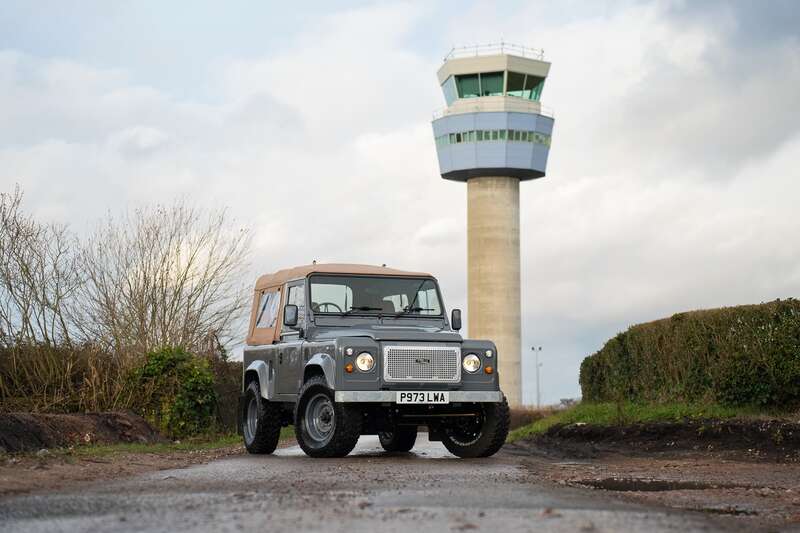 Used Land Rover Defender 90 1997 for sale - 77321156: Photo 11