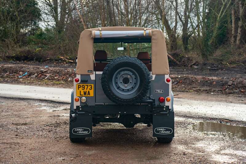 Used Land Rover Defender 90 1997 for sale - 77321156: Photo 17