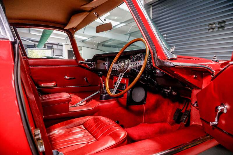 Used Jaguar E-Type 1968 for sale - 76350320: Photo 15