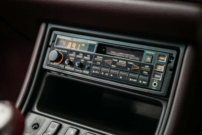 Used Porsche 944 for sale - 76315580: Photo 16