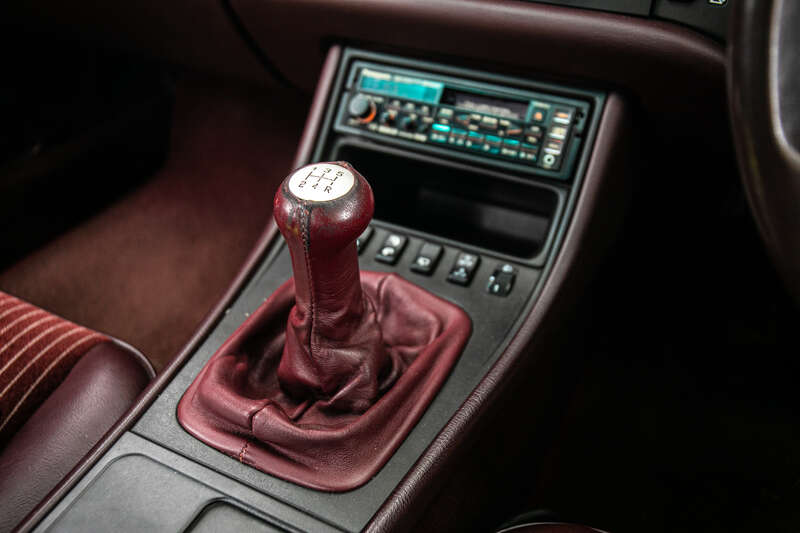 Used Porsche 944 for sale - 76315580: Photo 23