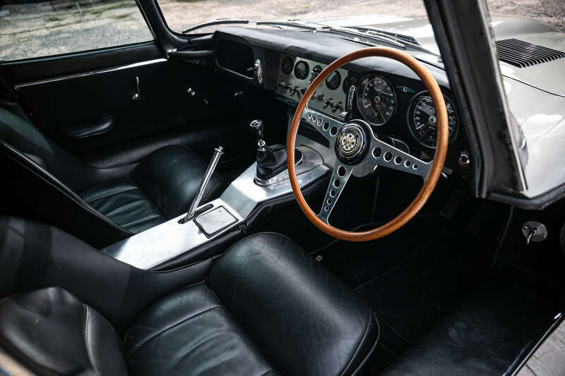 Used Jaguar E-Type 2021 for sale - 76248380: Photo 2