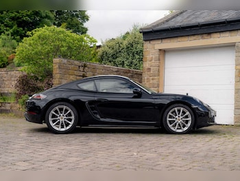 Used Porsche Cayman 2019 for sale - 78685505: Photo