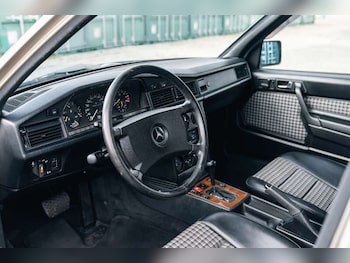 Used Mercedes-Benz 190 1989 for sale - 78376698: Photo