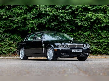 Used Daimler Super Eight 2008 for sale - 75950487: Photo
