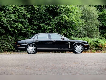 Used Daimler Super Eight 2008 for sale - 75950487: Photo