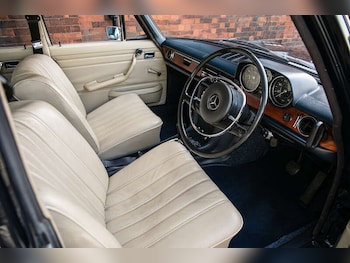 Used Mercedes-Benz 250 1972 for sale - 75950489: Photo