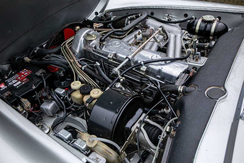 Used Mercedes-Benz 280 SL 2020 for sale - 77280102: Photo 3