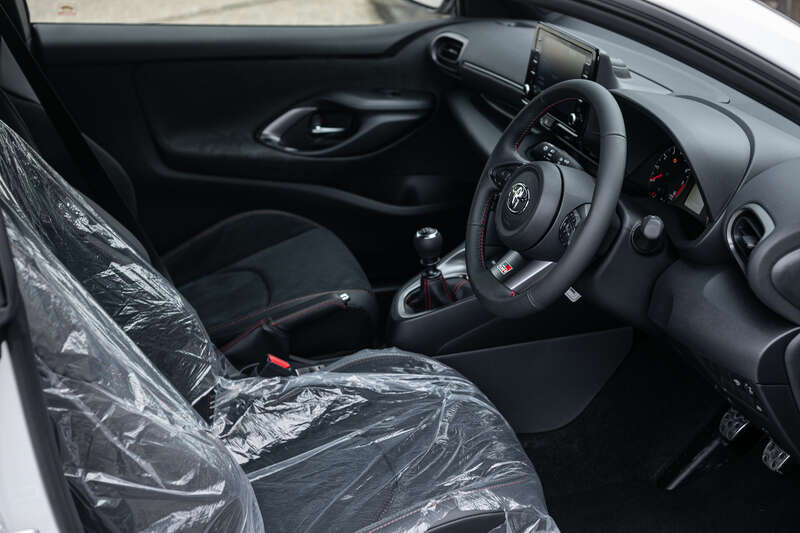 Used Toyota Yaris 2022 for sale - 76350329: Photo 2