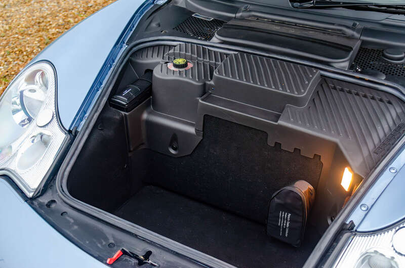 Used Porsche 911 2004 for sale - 77456658: Photo 14