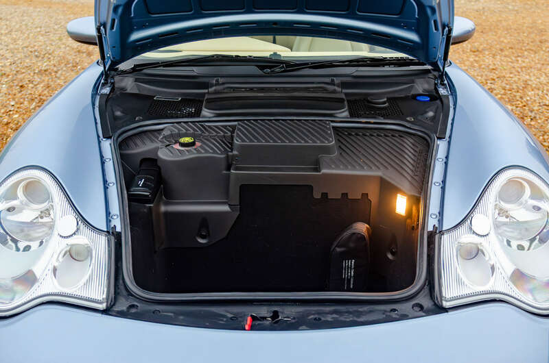 Used Porsche 911 2004 for sale - 77456658: Photo 17