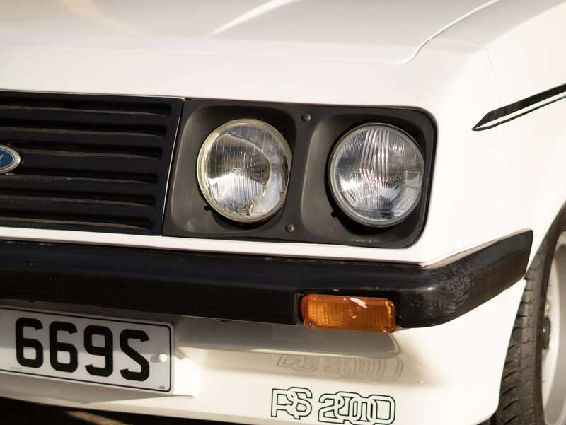 Used Ford Escort 2015 for sale - 76802501: Photo 19