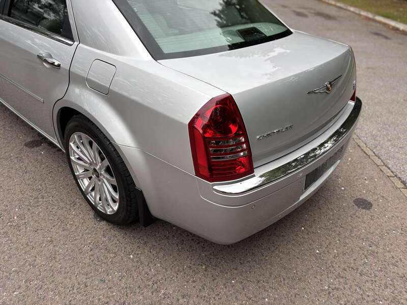 Used Chrysler 300C for sale - 76123486: Photo 17