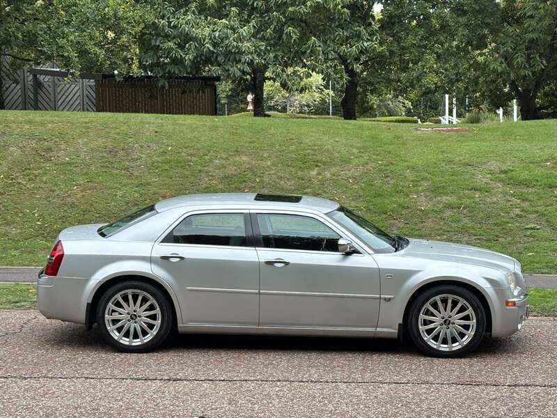 Used Chrysler 300C for sale - 76123486: Photo 5