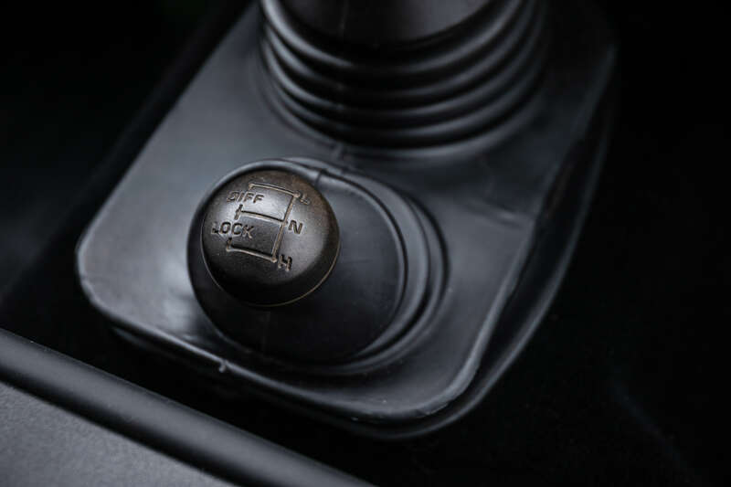 Used Land Rover Defender 90 1988 for sale - 76318419: Photo 16