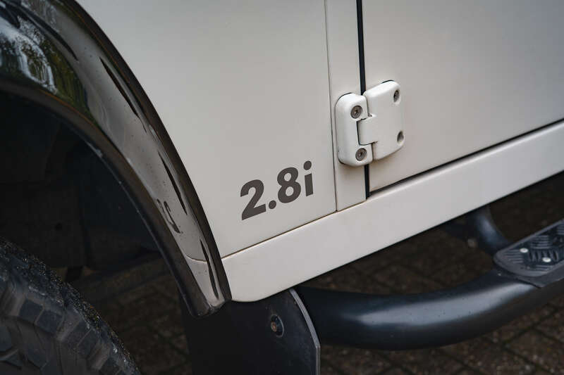 Used Land Rover Defender for sale - 76350310: Photo 16