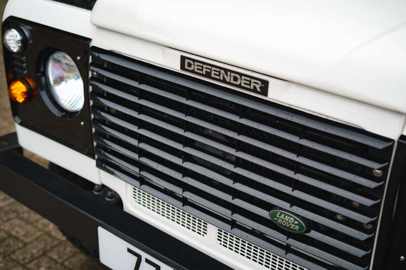 Used Land Rover Defender for sale - 76350310: Photo 23