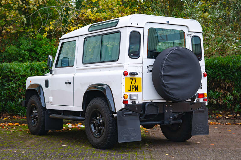 Used Land Rover Defender for sale - 76350310: Photo 4