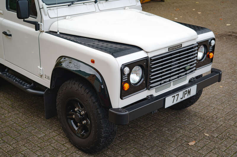 Used Land Rover Defender for sale - 76350310: Photo 8