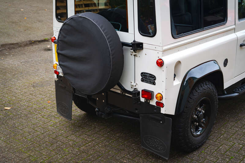 Used Land Rover Defender for sale - 76350310: Photo 9