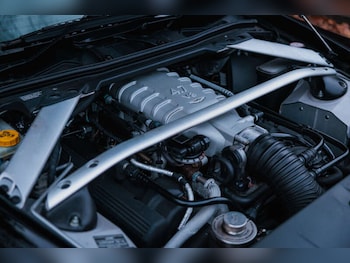 Used Aston Martin Vantage 2009 for sale - 79603075: Photo