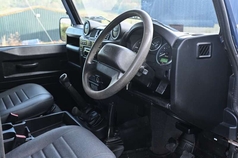 Used Land Rover Defender 90 for sale - 76997914: Photo 3