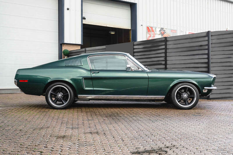 Used Ford Mustang 2018 for sale - 76350341: Photo 5