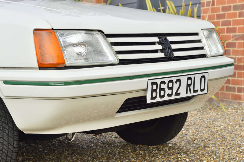 Used Peugeot 205 for sale - 76086011: Photo 18