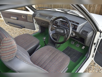 Used Peugeot 205 1985 for sale - 76086011: Photo