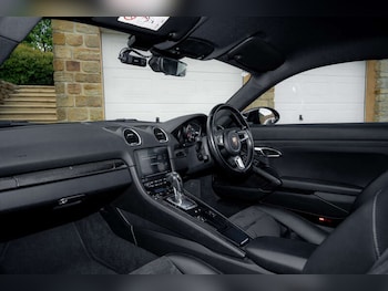 Used Porsche Cayman 2019 for sale - 78899120: Photo