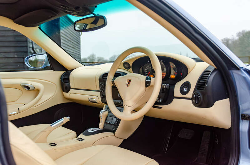 Used Porsche 911 for sale - 77587387: Photo 2